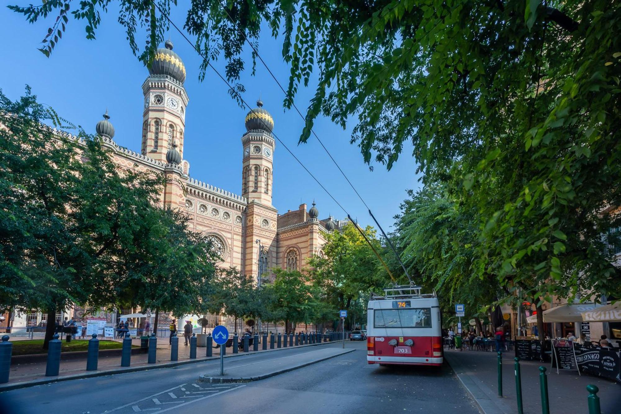 Ultra Central Luxury Budapest Exterior foto
